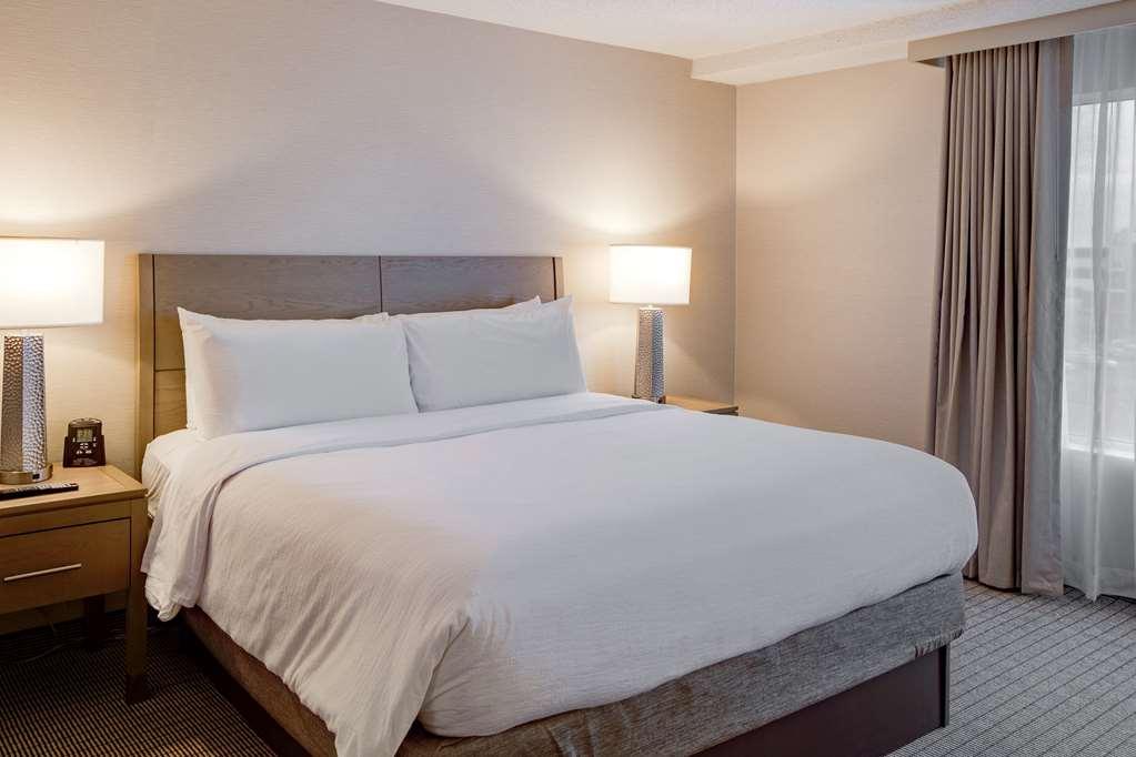 Embassy Suites By Hilton Columbus Dublin Room photo